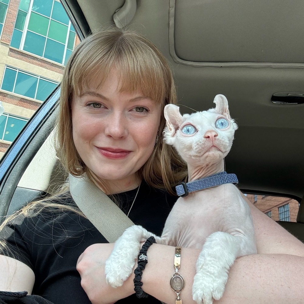 Meet your Posher, Olivia